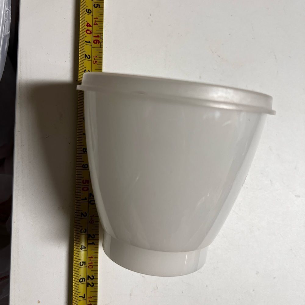 Tupperware Vintage Servalier Bowl 733-9 with Sunburst‎ Lid 734-1 White Frosted